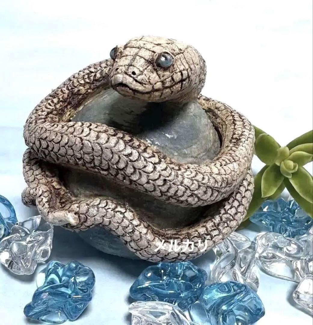 美しい白蛇様✨縁起物、巳年、陶器人形、置物、縁起物、作家、白蛇、スピリチュアル