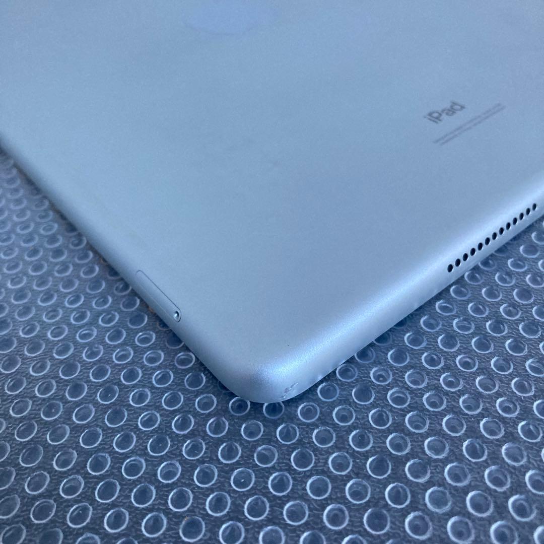 821【早い者勝ち】電池ほぼ新品☆iPad7第7世代32GB SIMフリー☆