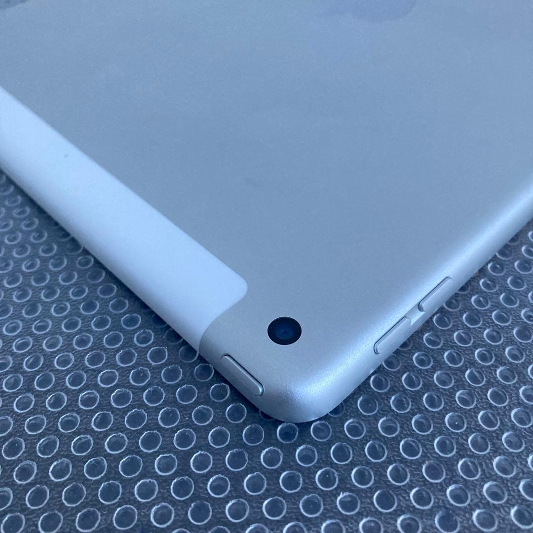 821【早い者勝ち】電池ほぼ新品☆iPad7第7世代32GB SIMフリー☆