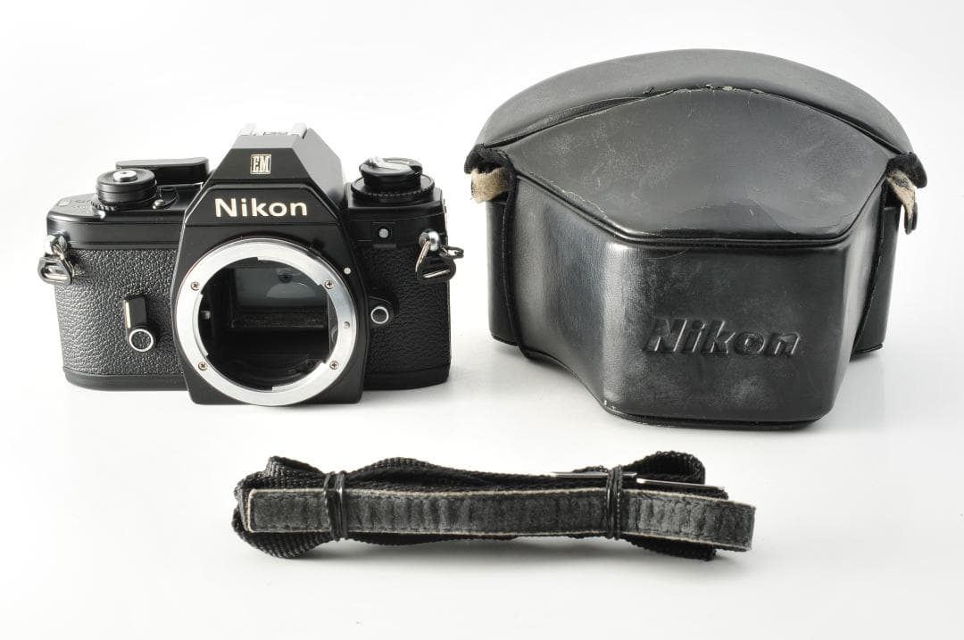 Nikon ニコン EM ボディ 黒 ブラック 一眼レフカメラ #1195
