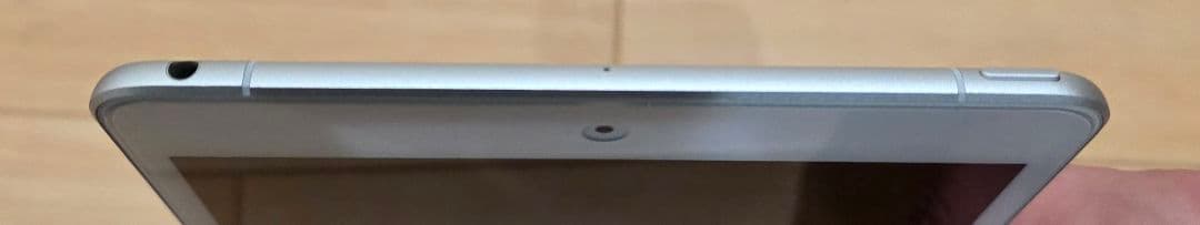 【美品】iPad mini 第5世代 シルバー Wi-Fi+cellular