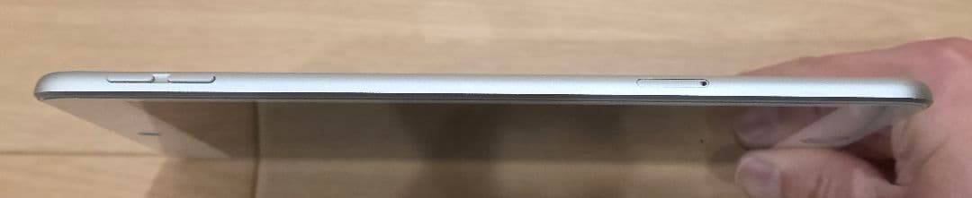 【美品】iPad mini 第5世代 シルバー Wi-Fi+cellular