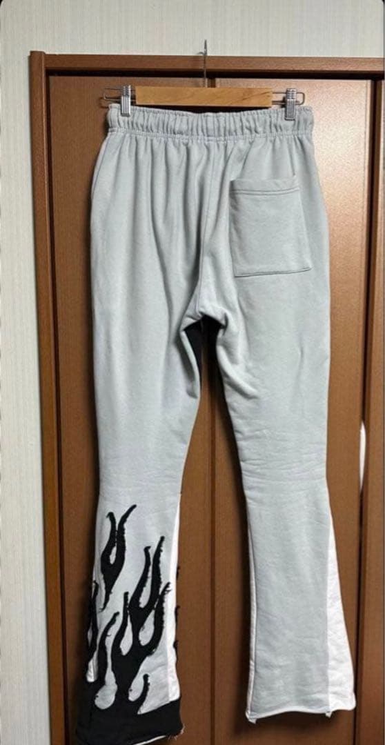 creef グレー フレアパンツ