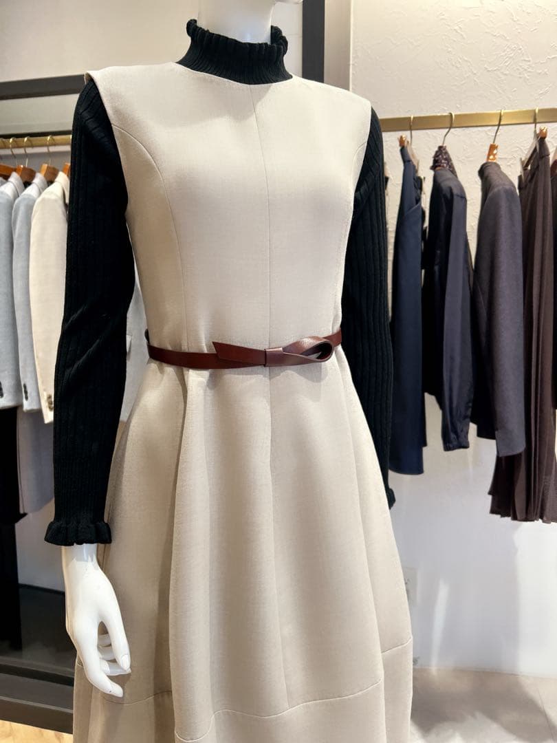 FOXEY ♡Lady Bouquet♡美品ベージュワンピース38レザーベルト付