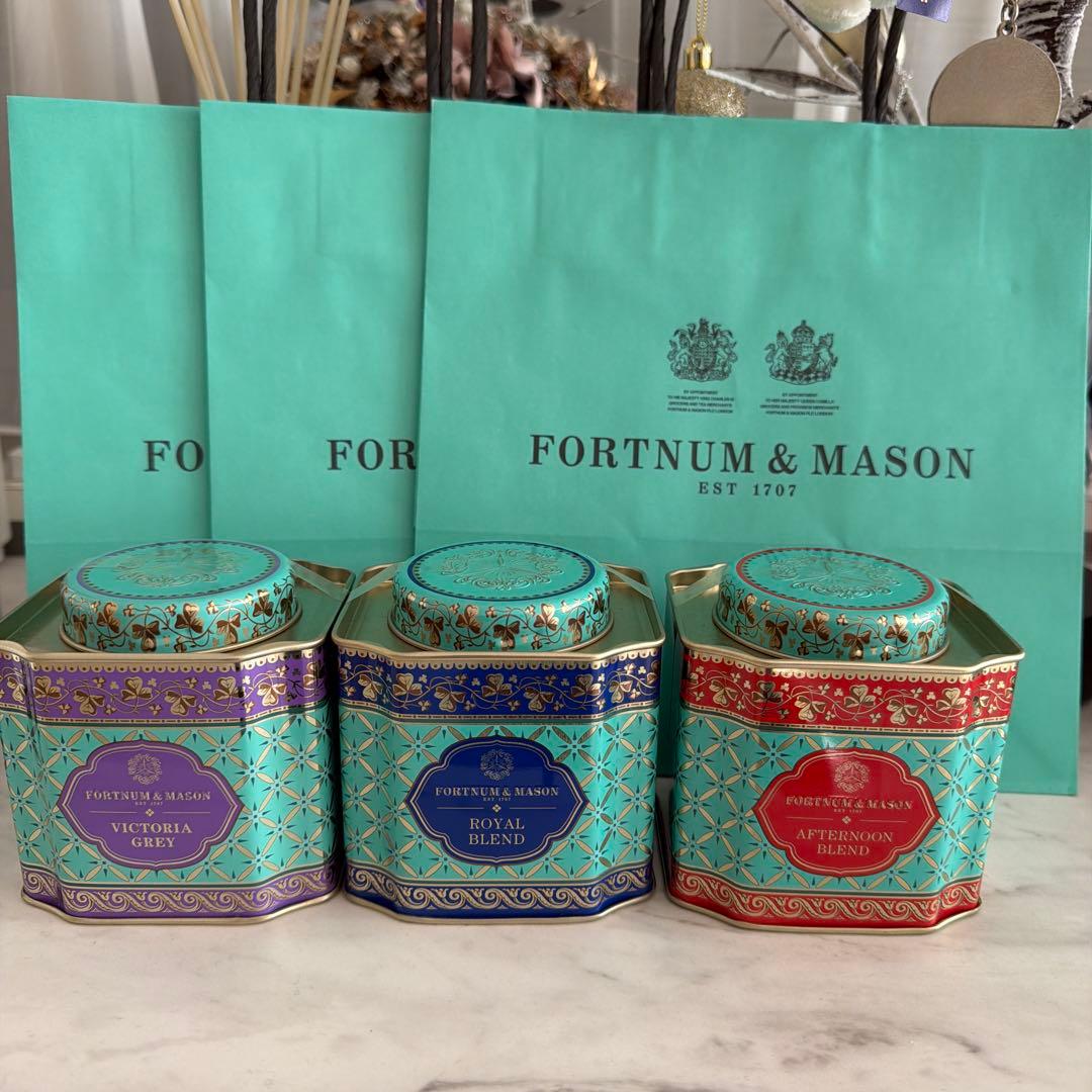 FORTNUM & MASON 日本未発売　3缶セット　年末年始購入
