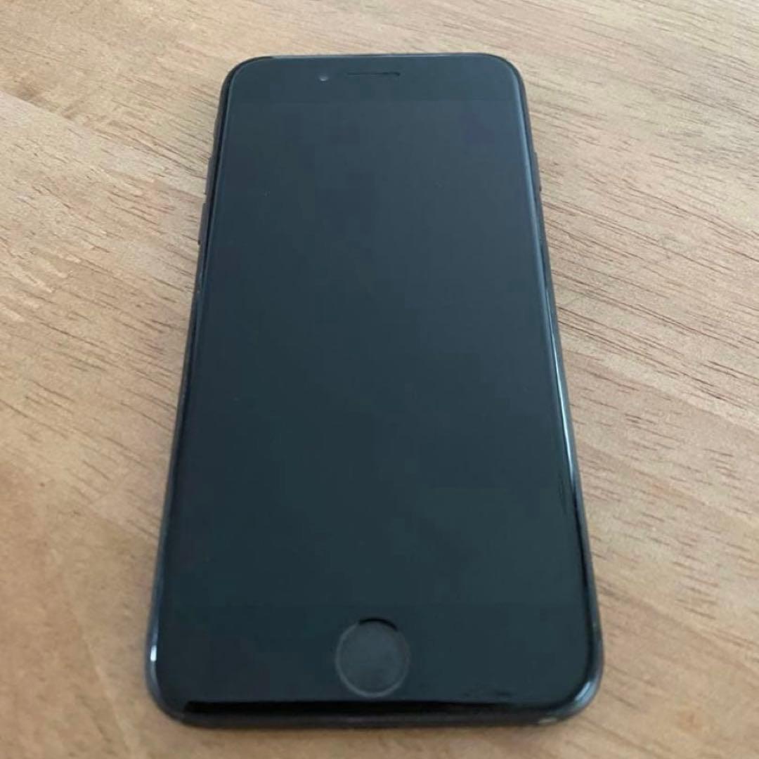 Apple iPhone 8 ブラック 本体