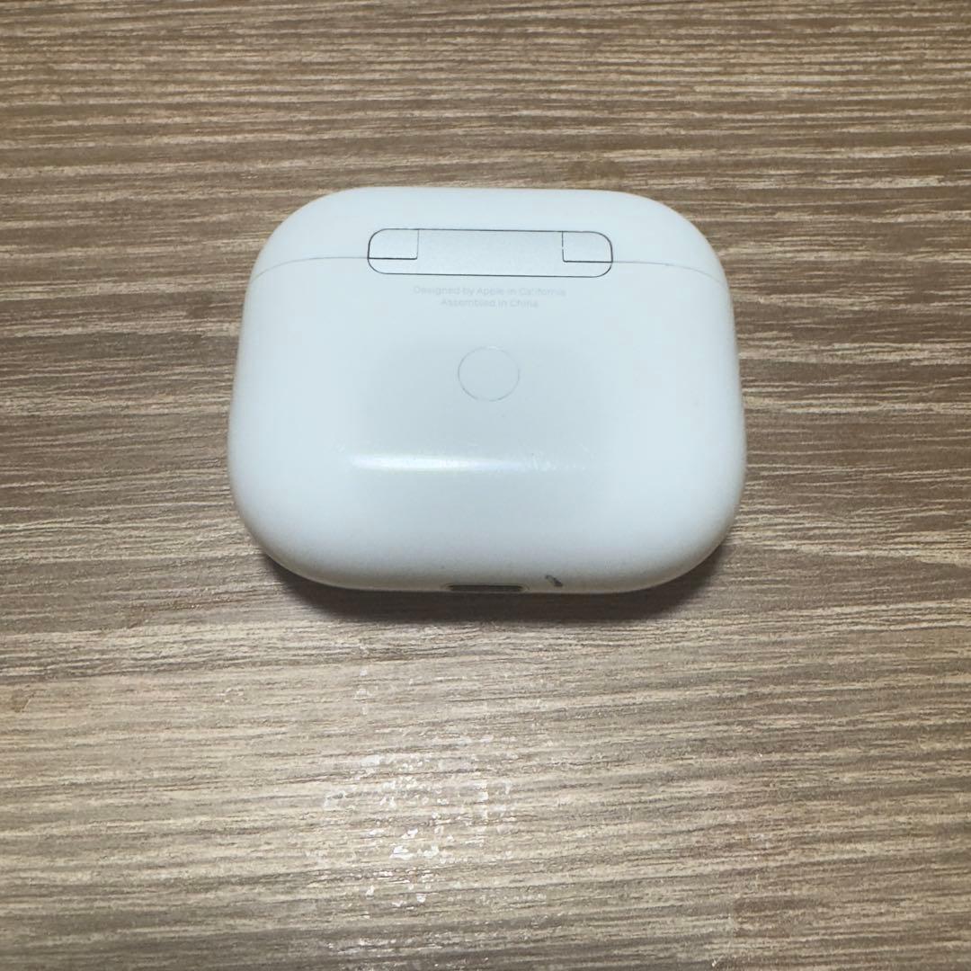 AirPods本体 第3世代　ワイヤレス充電ケース付き