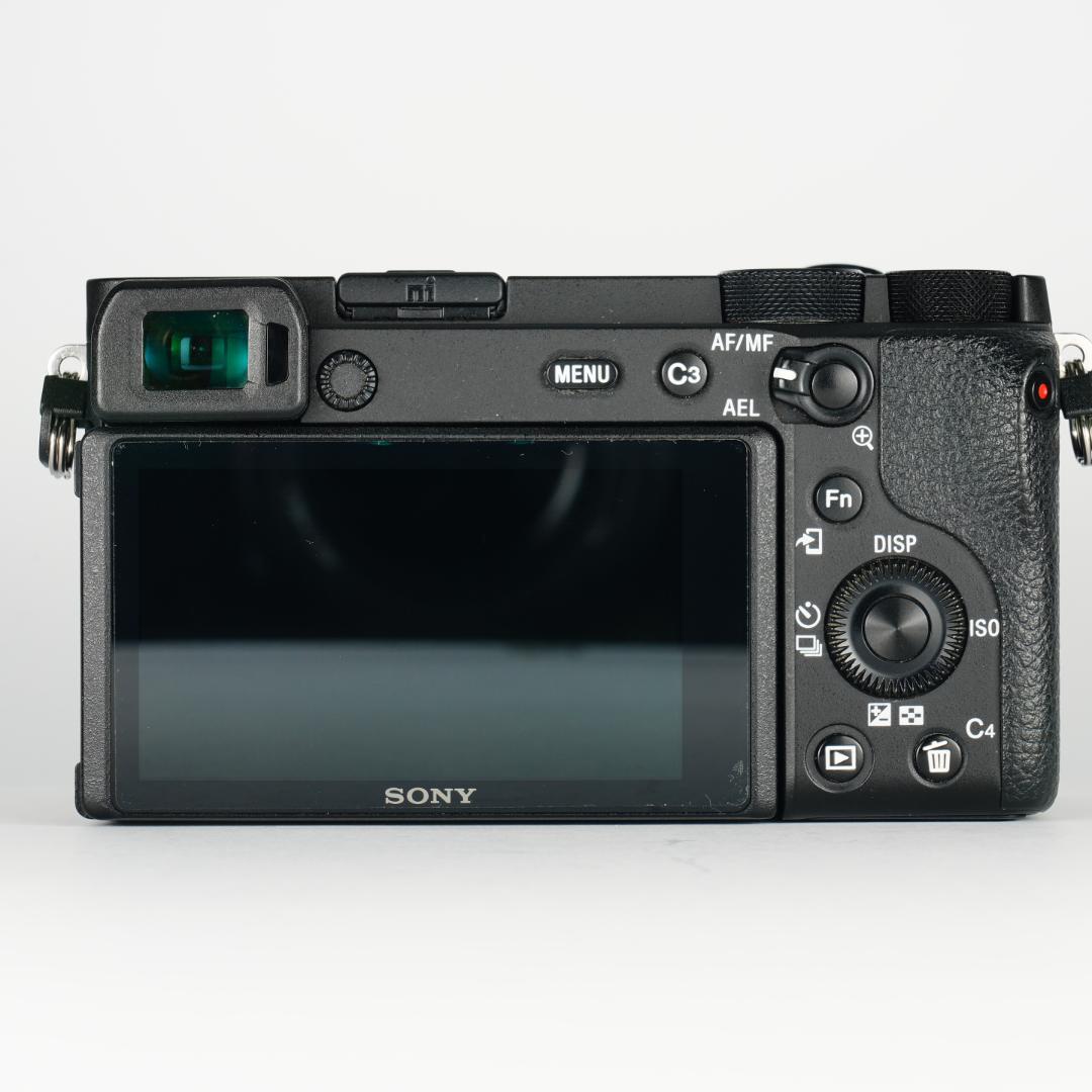 α6400より2倍長持ち&ブレない SONY α6600 ミラーレス