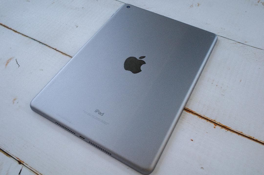 Apple iPad 第6世代 WiFi 32GB スペースグレイ