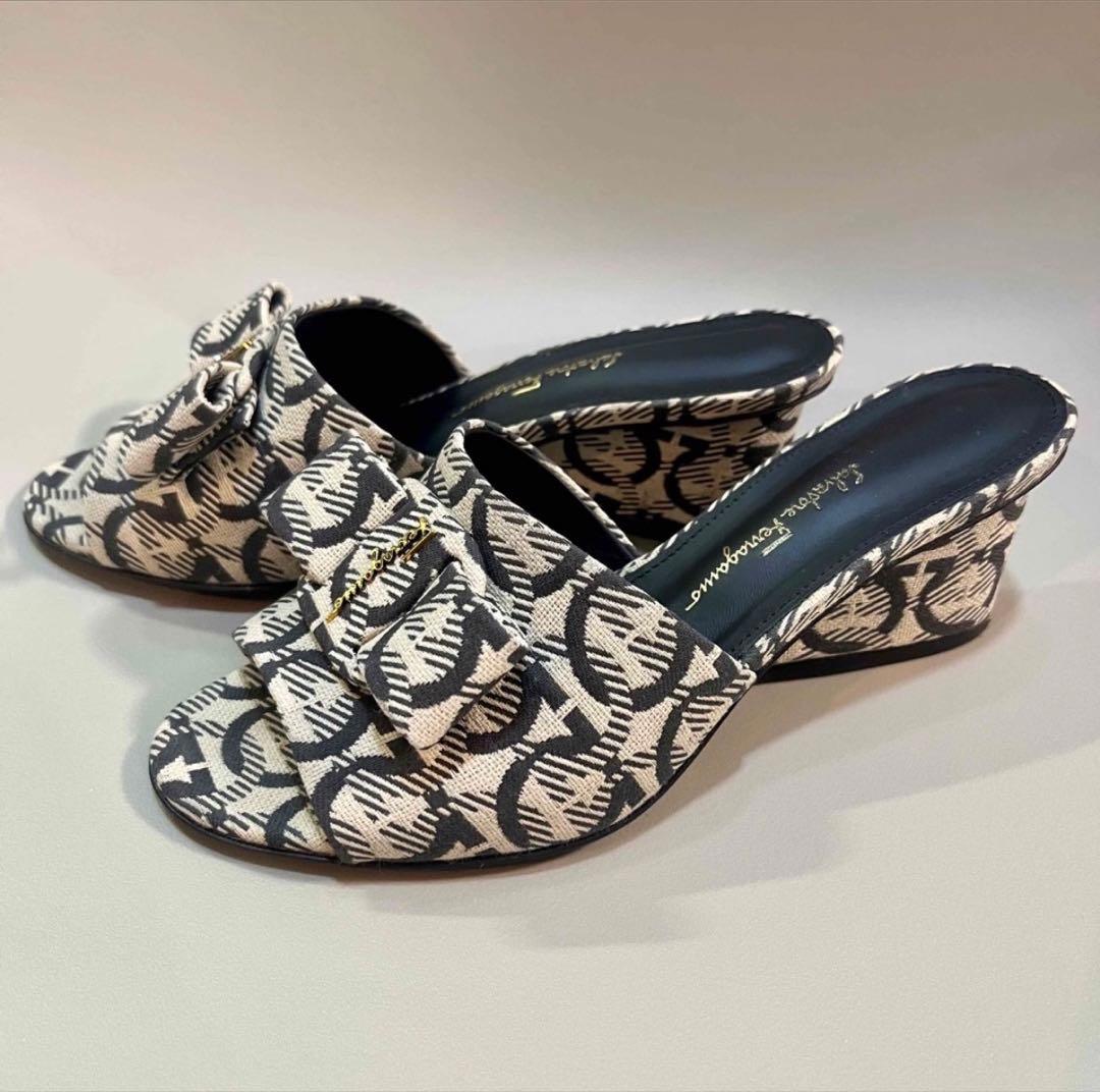 Ferragamo サンダル ガンチーニ viva 7D ミュール