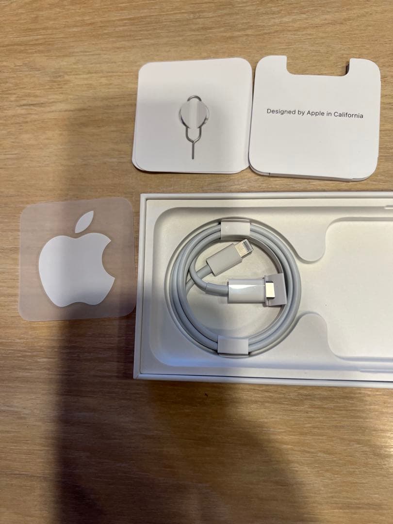 M*読様 キズ無し美品！Apple iPhone SE (第3世代) 64GB