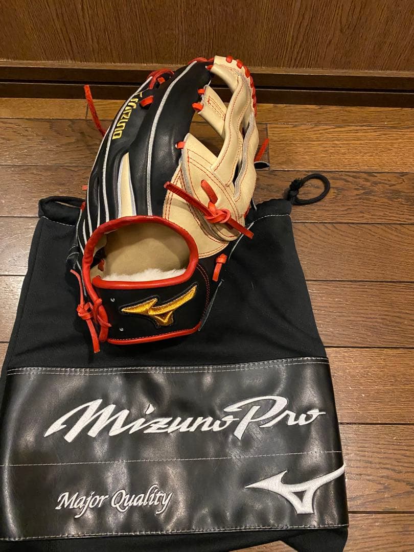 ミズノプロ　軟式用　佐藤輝モデル