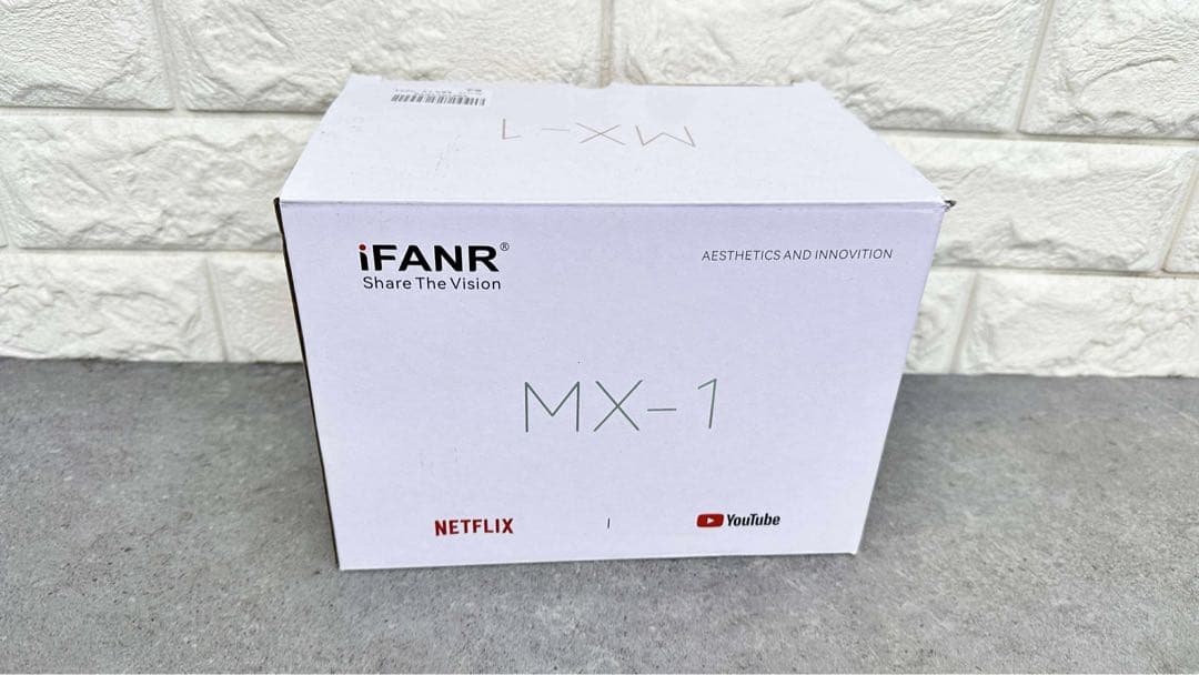 未使用品　IFANR MX-1 プロジェクター