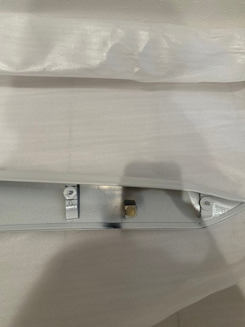 トヨタ 30アルファード　純正　フードトップモール　 ホワイトパール