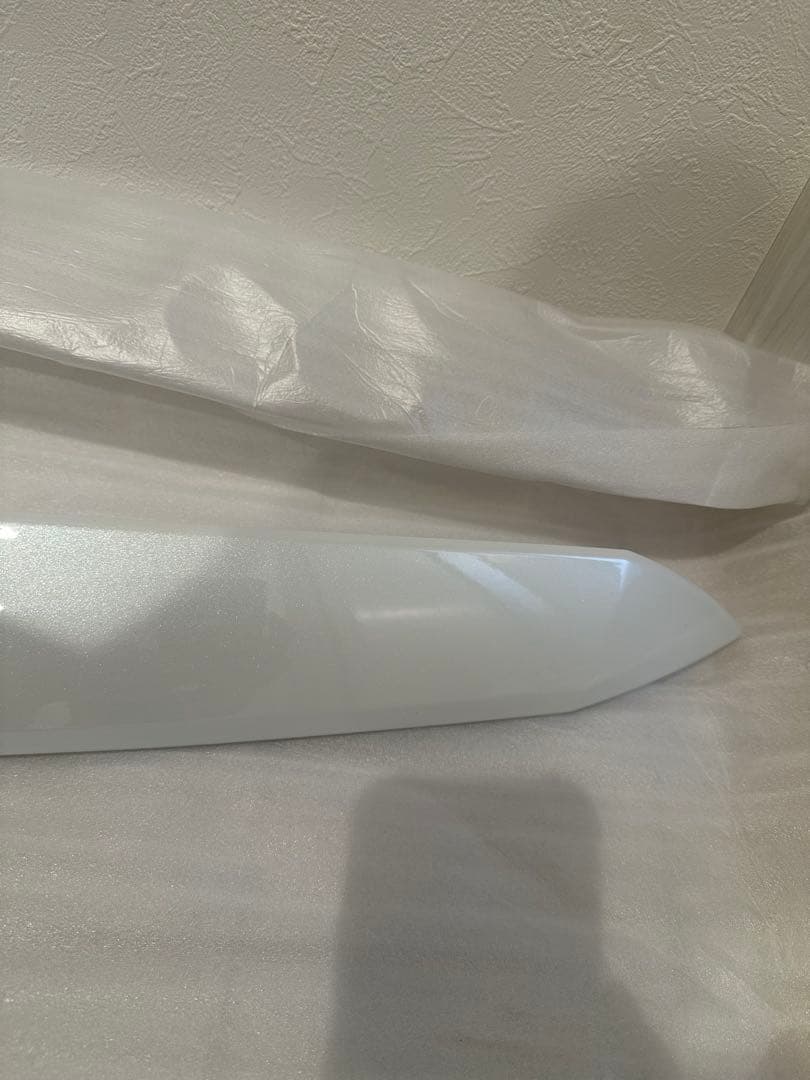 トヨタ 30アルファード　純正　フードトップモール　 ホワイトパール