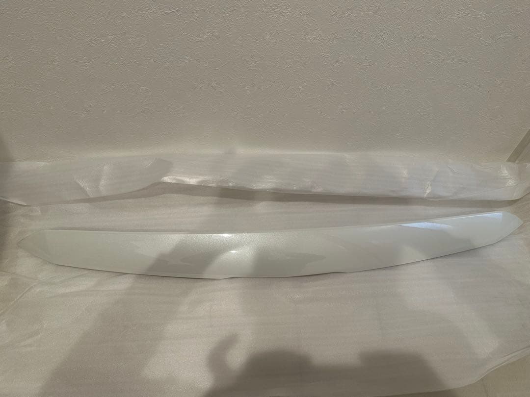 トヨタ 30アルファード　純正　フードトップモール　 ホワイトパール