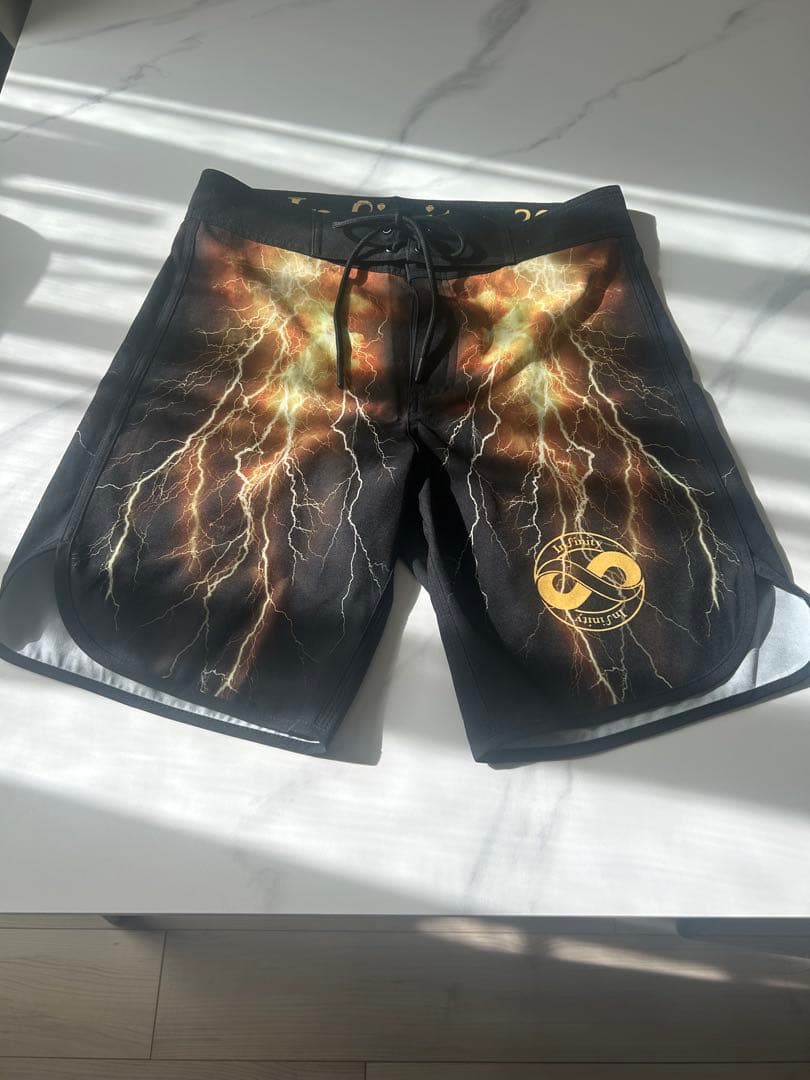 Infinity サーフパンツ　THUNDER　サイズ26