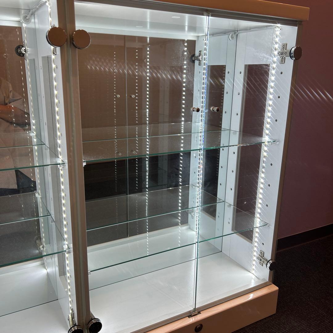 アトラスショーケース、 ホワイトガラスディスプレイケース 中型