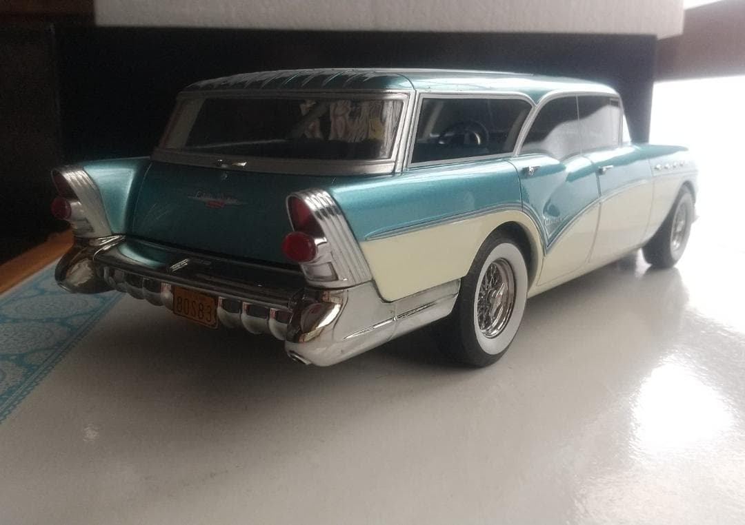 ミニカー BoS Buick Century Caballero Estate 1:18