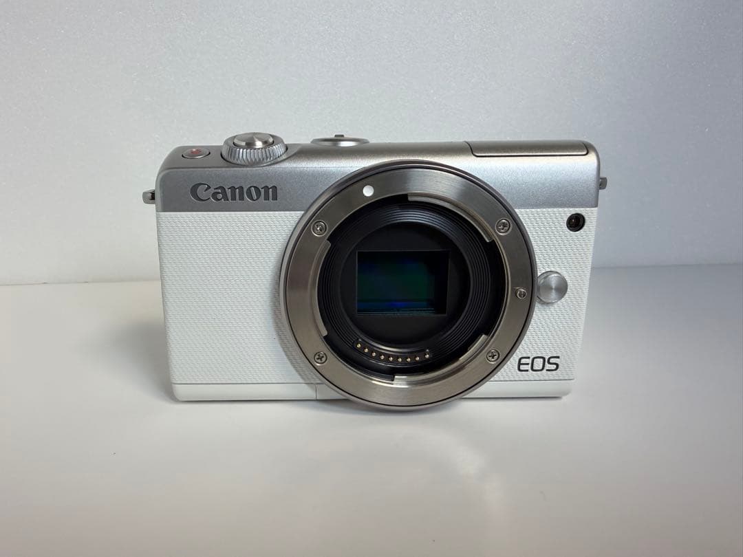 Canon EOS M100 ミラーレス一眼　ダブルズームキット　ホワイト