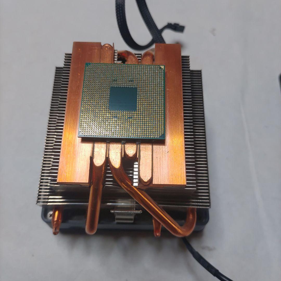 AMD Ryzen 7 3700X 8-Core 3.60 GH+CPUクーラー