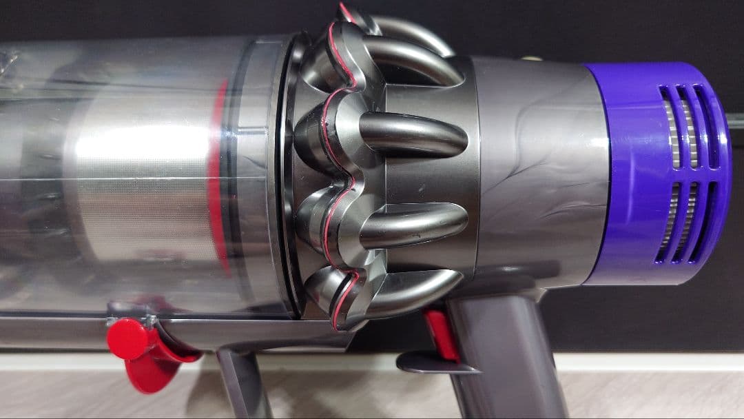 ⑧ダイソン dyson V10 SV12 本体のみ エコモード51分