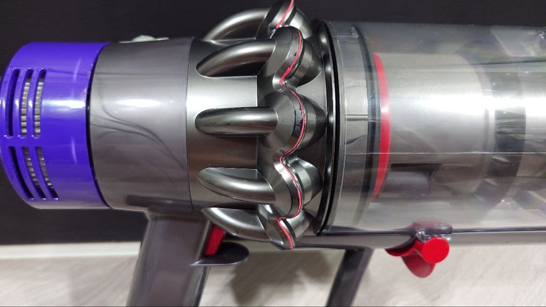 ⑧ダイソン dyson V10 SV12 本体のみ エコモード51分