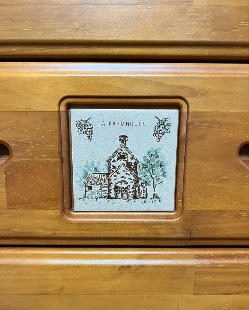 ✳️りんりん✳️カリモク　洋服　タンス❤️木製　7段　引き出し8個 木目調