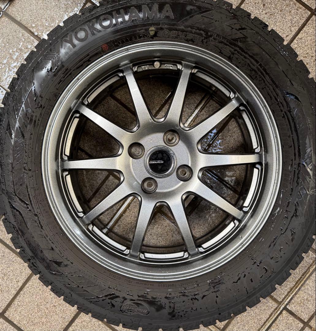 トヨタ　ライズ　16インチ スタッドレスタイヤ　ホイールセット