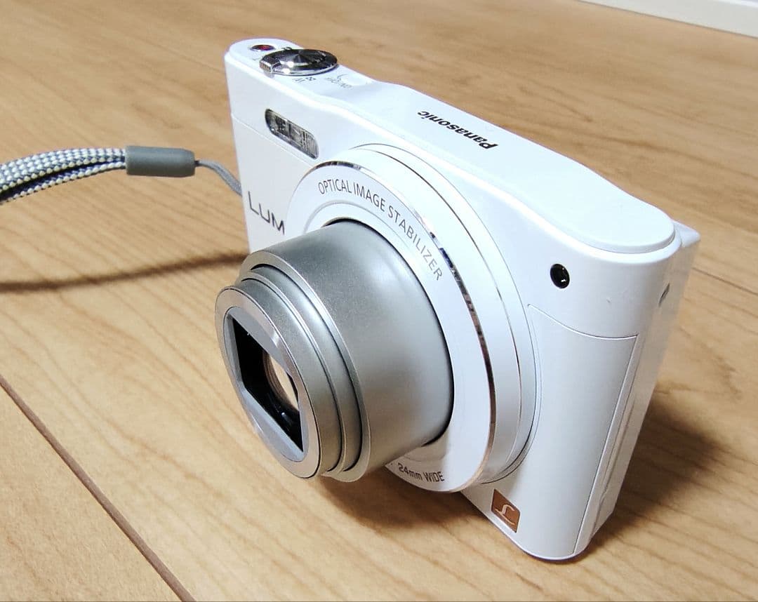 値下デジカメPanasonic LUMIX DMC-SZ8 美品ホワイト 付属品