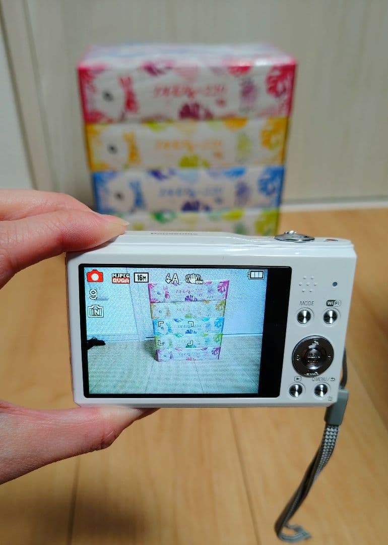 値下デジカメPanasonic LUMIX DMC-SZ8 美品ホワイト 付属品