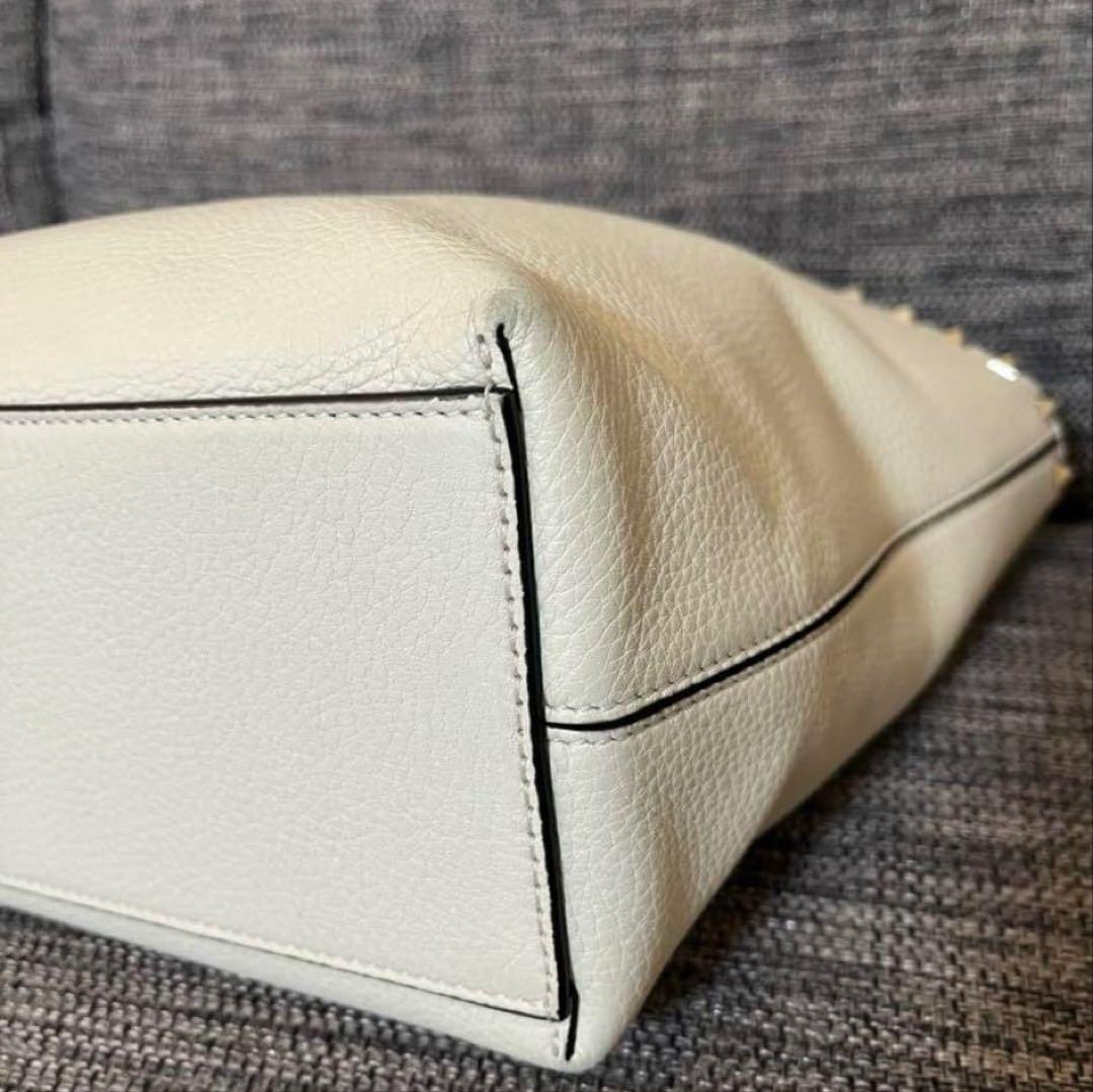 最後値下げ　VALENTINO GARAVANI ホワイトトートバッグ