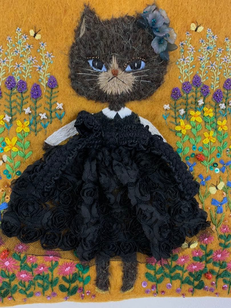 猫さんとお花畑　羊毛フェルト生地のバッグ