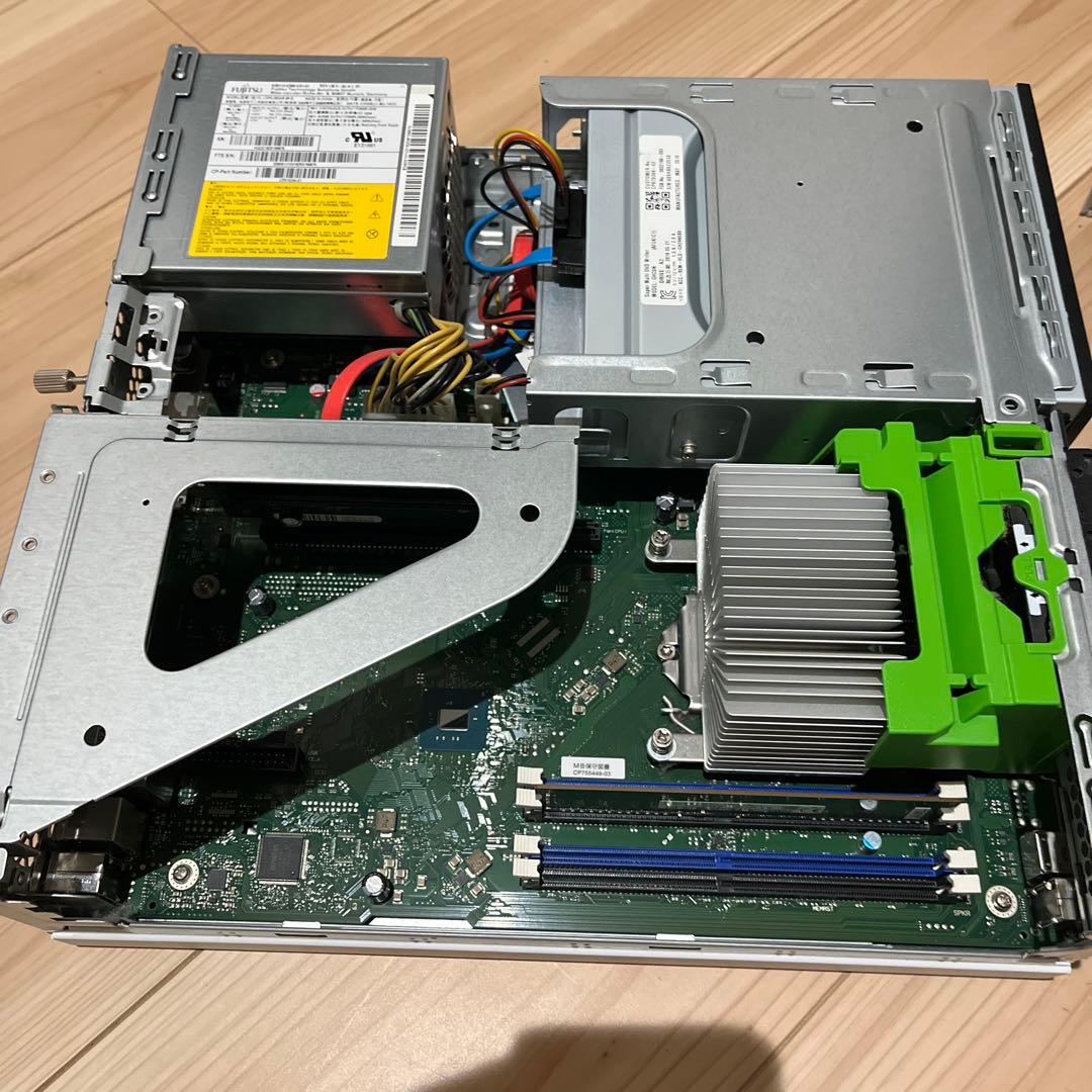 Fujitsu ESPRIMO デスクトップPC