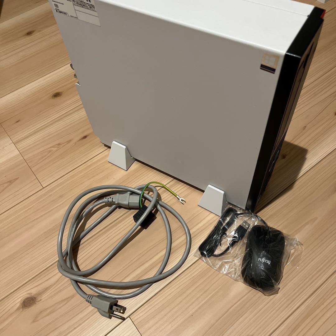 Fujitsu ESPRIMO デスクトップPC
