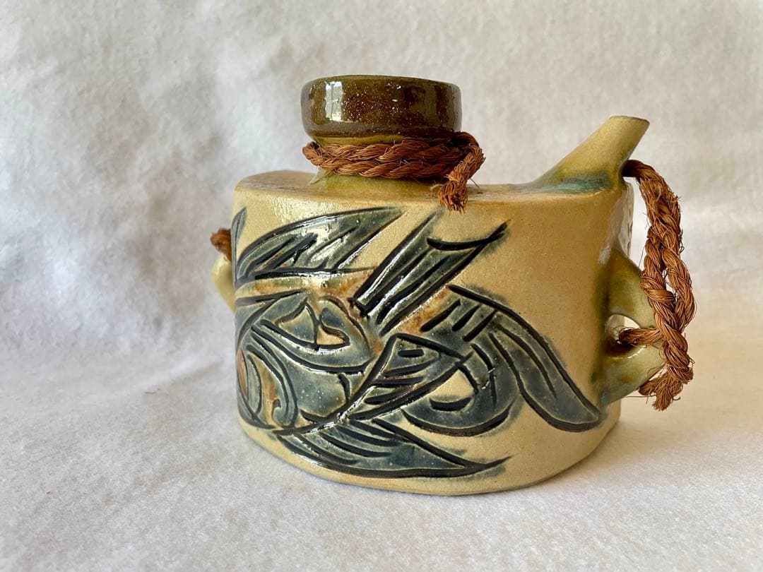 人間国宝　金城次郎　抱瓶（共箱）