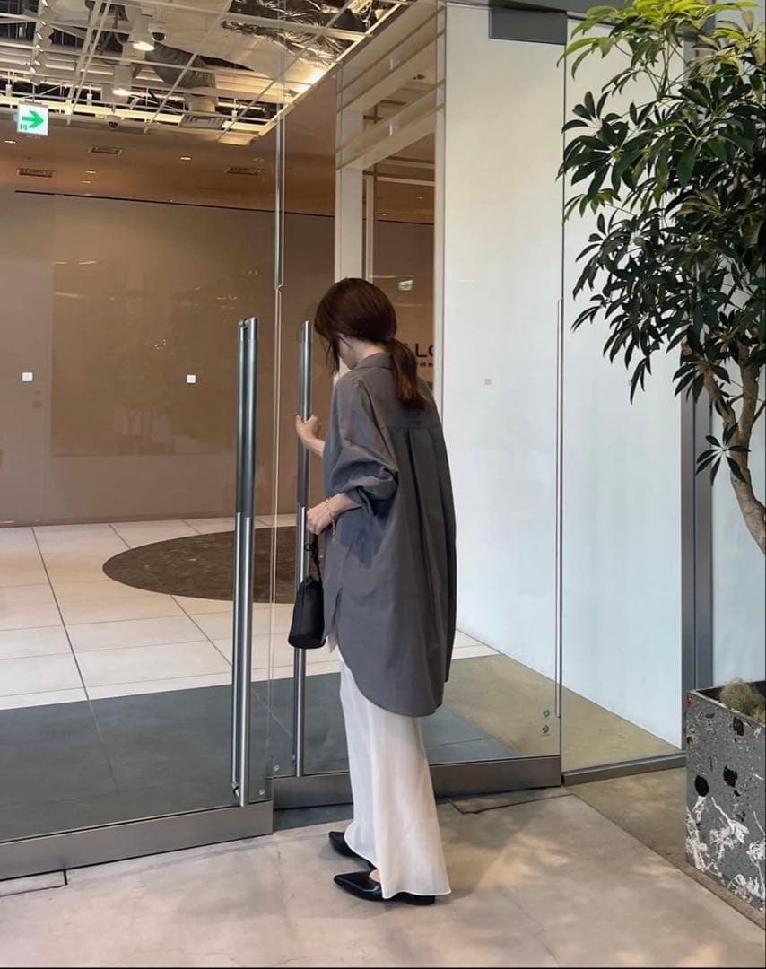 早い者勝ち！エトレトウキョウ 完売 ライトタンブラーオーバーサイズシャツ グレー