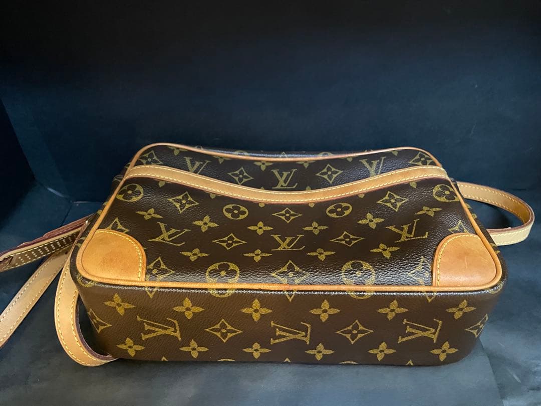 ルイヴィトン トロカデロ 27