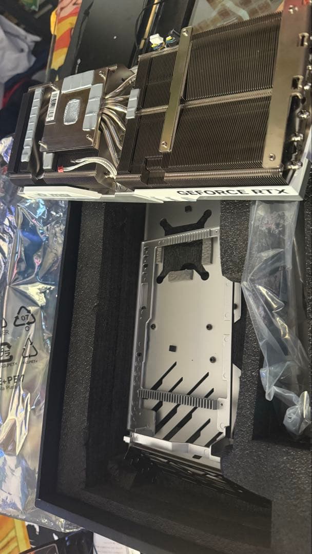 小*子様 GeForce RTX 4070 Ti Gaming X Trio W