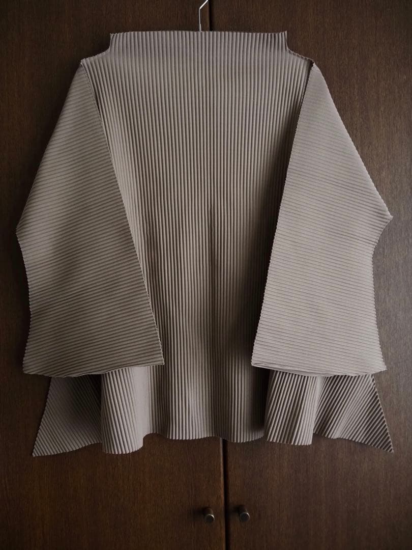 イッセイミヤケme ネイビー長袖トップス