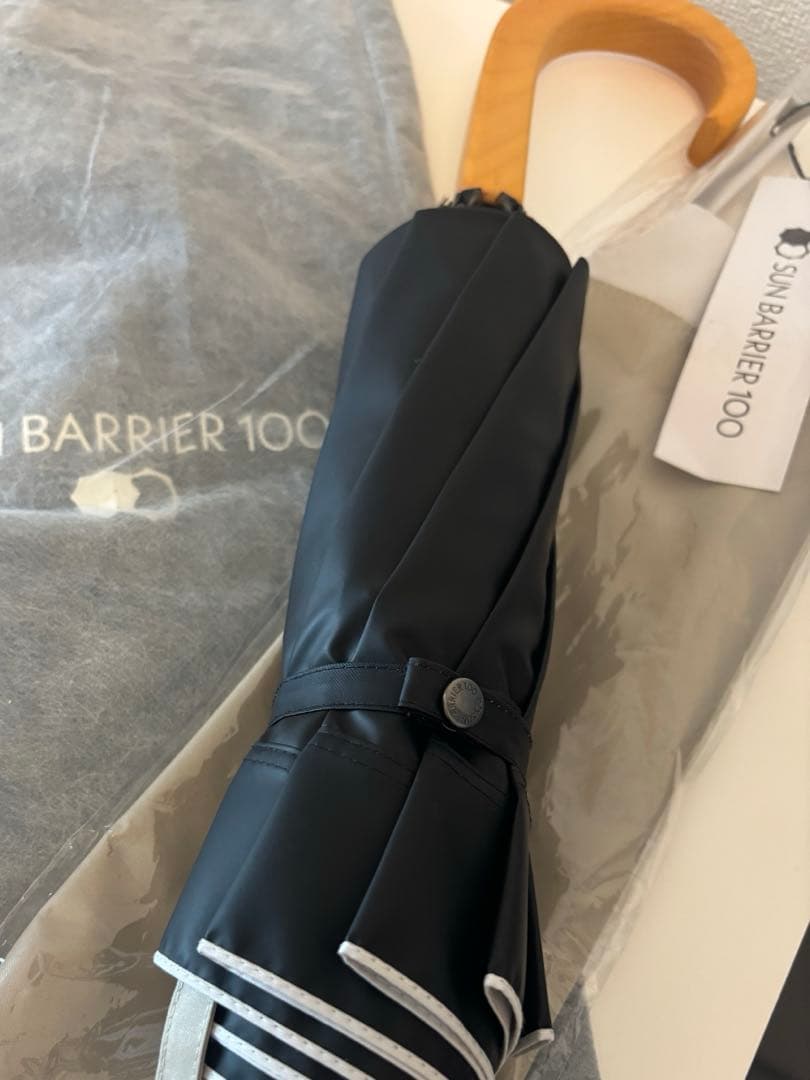SUN BARRIER / サンバリア100 折りたたみ日傘2段折 コンビ