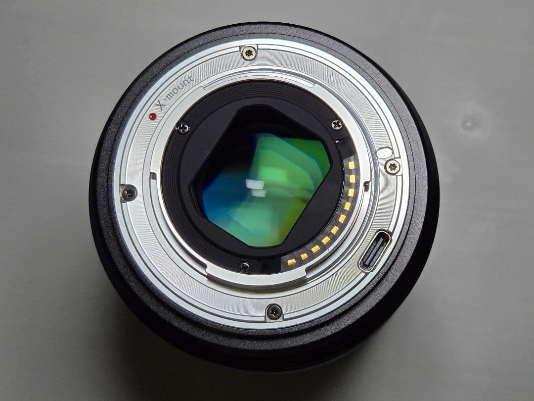 SIRUI Sniper 75mm F1.2 xマウント