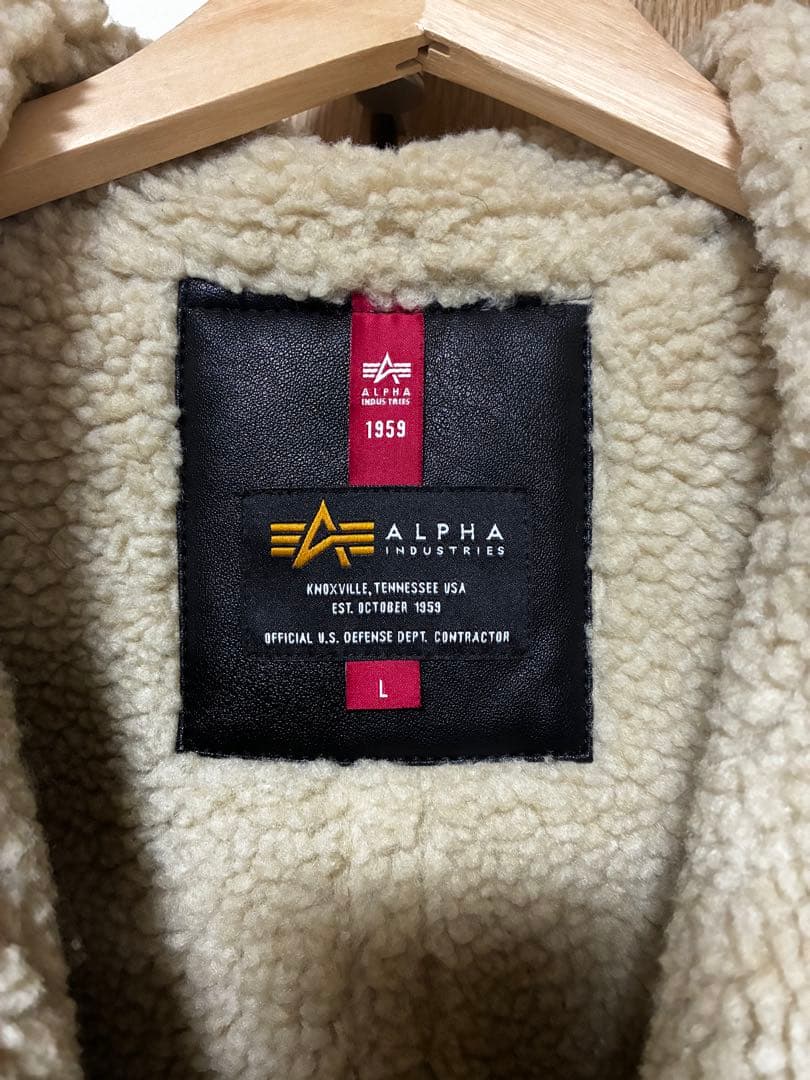 ALPHA INDUSTRIES B-3 フェイクムートンジャケット