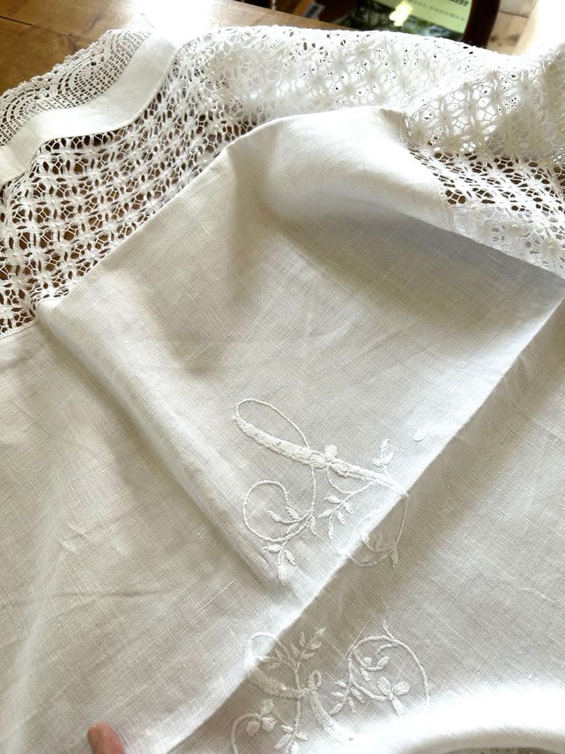 ヴィンテージ　刺繍レース　テーブルクロス　イギリス製