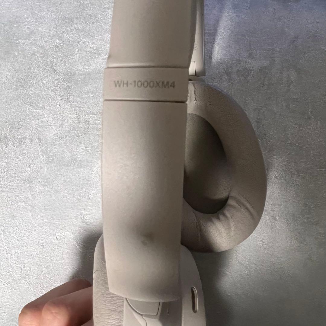 SONY WH-1000XM4 プラチナシルバー　ヘッドホン