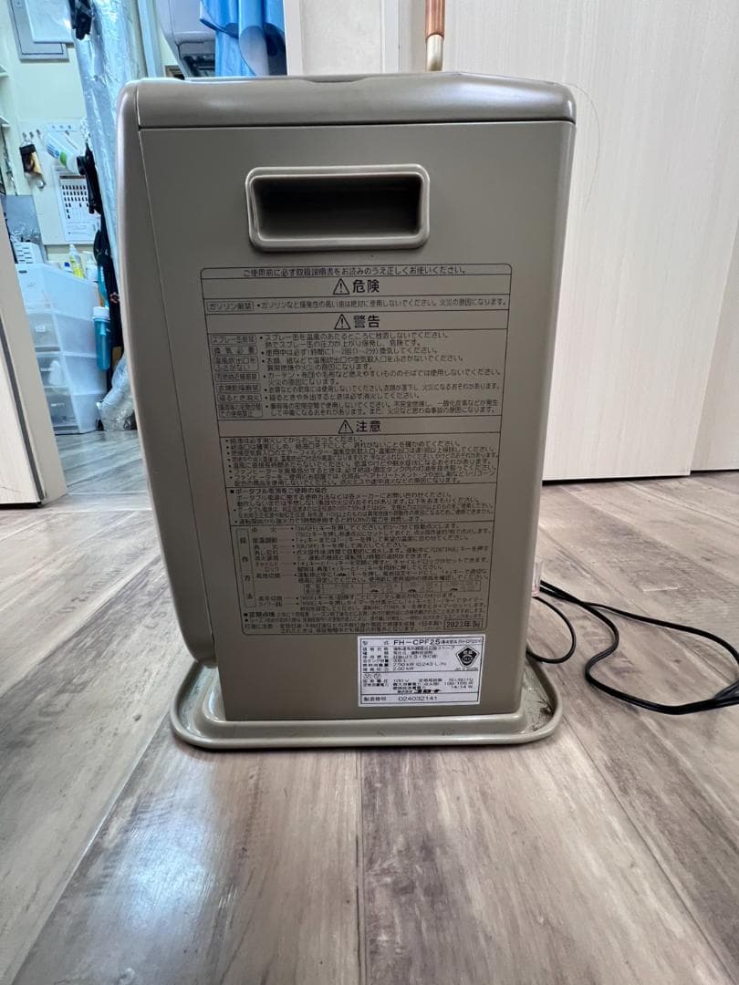 コロナストア限定ポータブル電源対応石油ファンヒーター（フィールドベージュ）