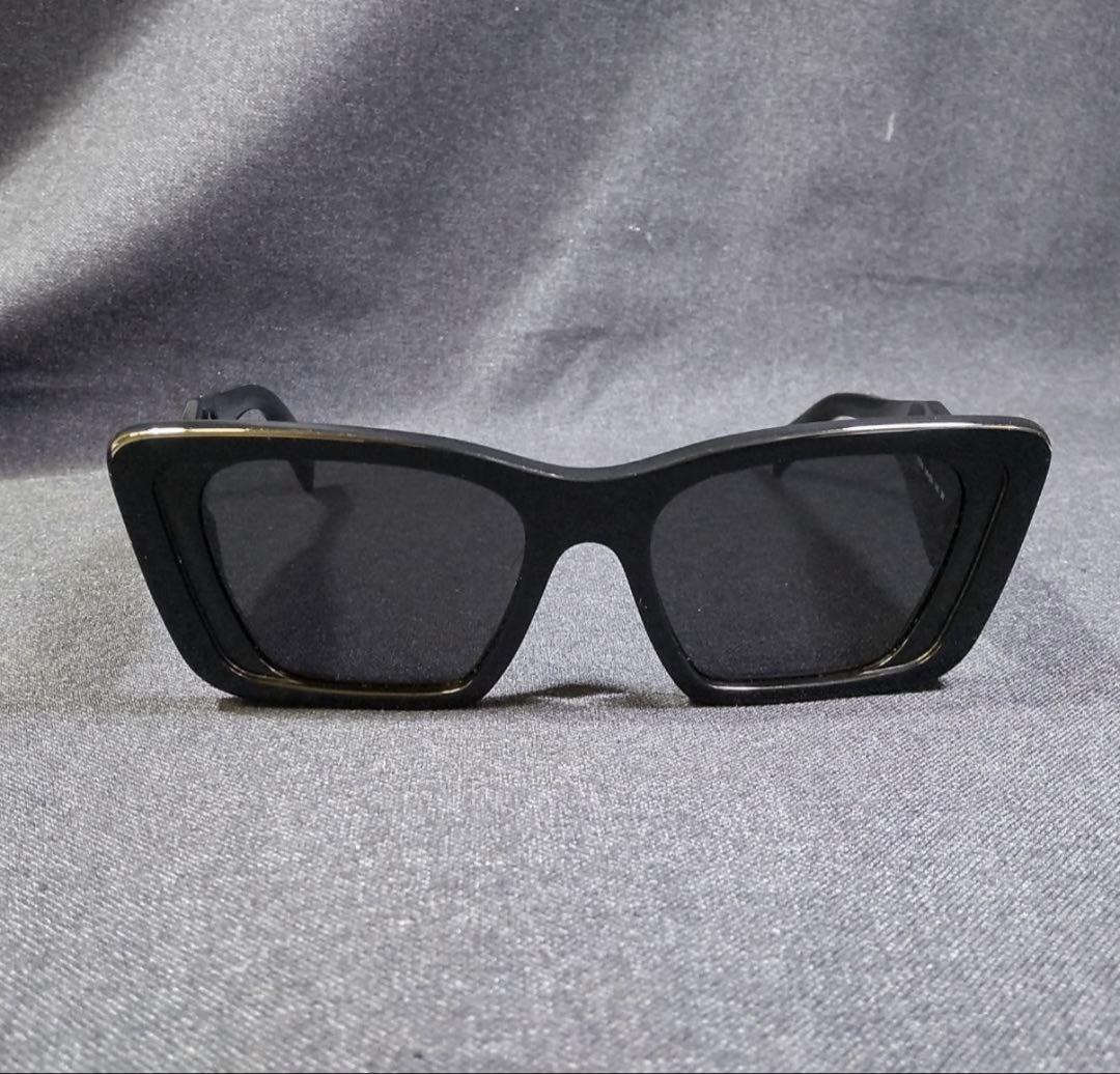 PRADA サングラス SPR 08Y キャットアイ型トライアングルロゴ