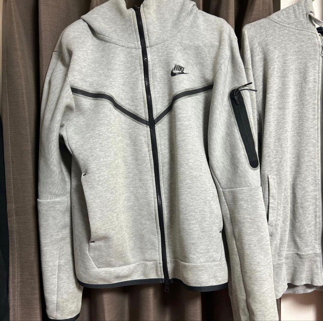 Nike 旧テック M