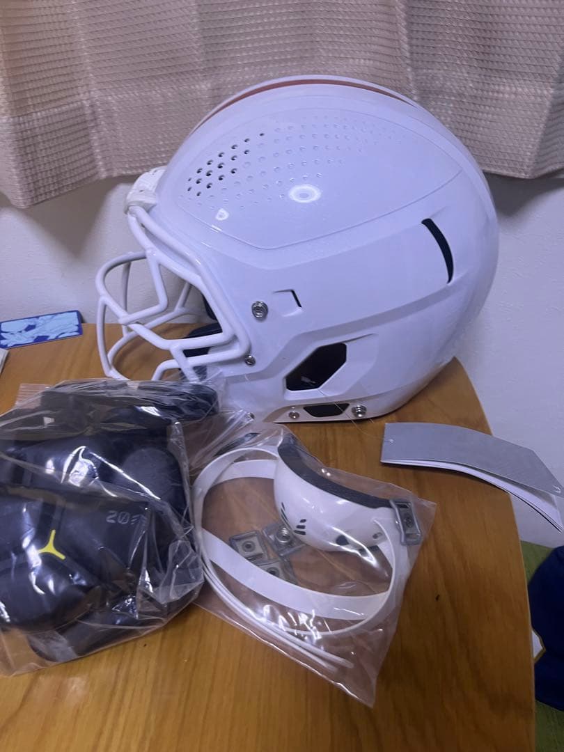 R.BABA 専用VICIS アメフト　ヘルメット Lサイズ　ホワイト