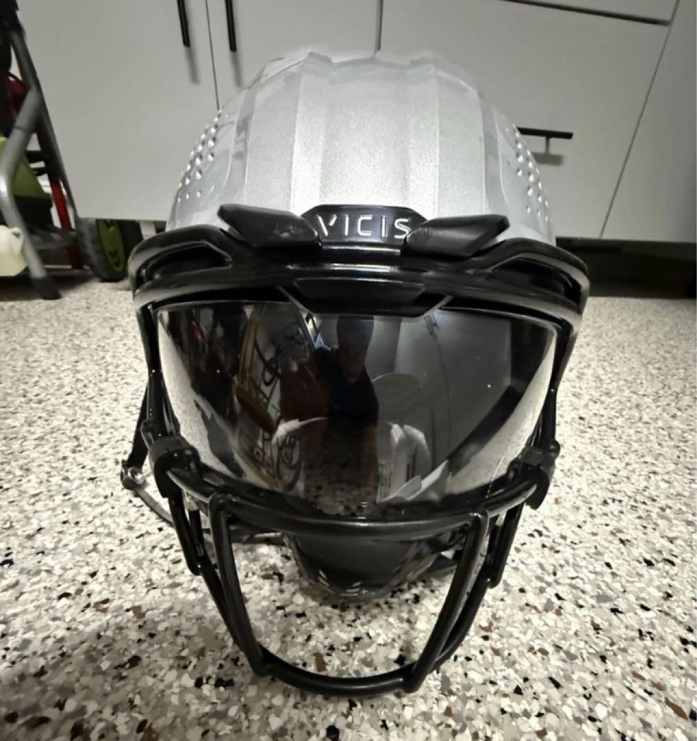 R.BABA 専用VICIS アメフト　ヘルメット Lサイズ　ホワイト